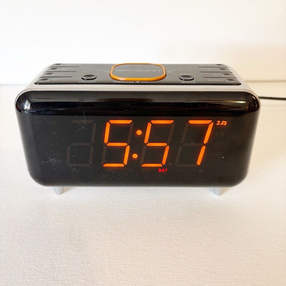 Emerson SmartSet Bluetooth Dual Alarm Radio Orange LED USB Charger TESTED WORKS